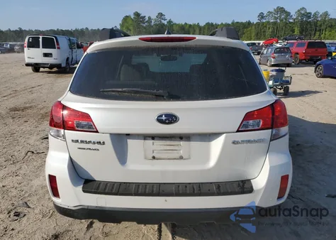 2013 Subaru Outback 2.5I Limited z USA, uszkodzony, nr VIN 4S4BRCPC9D3225632